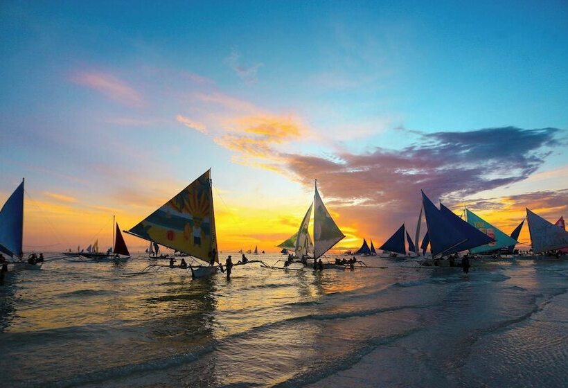 Erus Suites Hotel Boracay