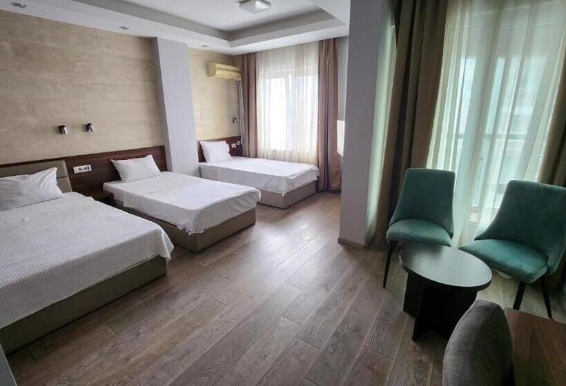 בית מלון כפרי Rile Men Blue