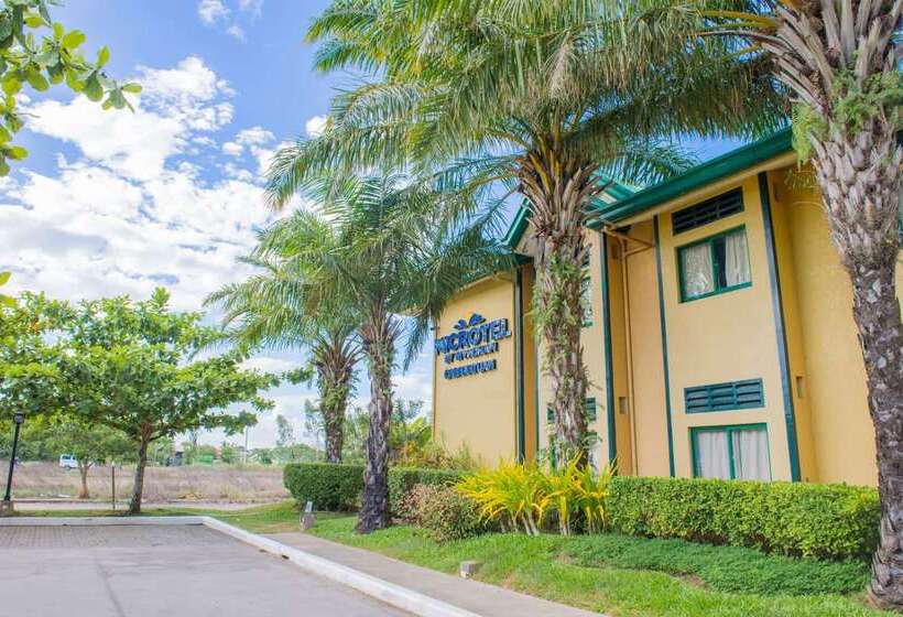 Hostal Microtel By Wyndham Cabanatuan