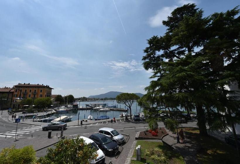 Ambra Hotel   The Only Central Lakeside Hotel In Iseo