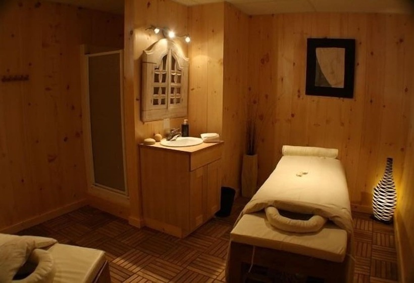 ホテル Auberge Couleurs De France