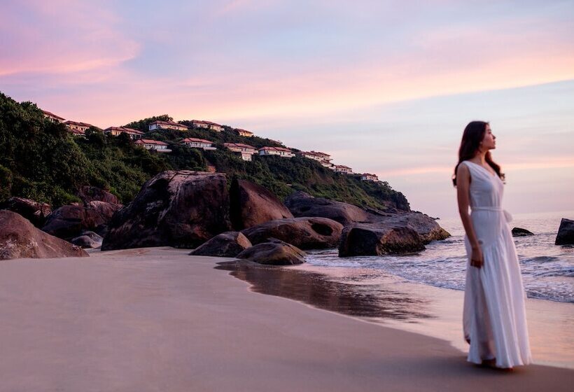 هتل Banyan Tree Lang Co