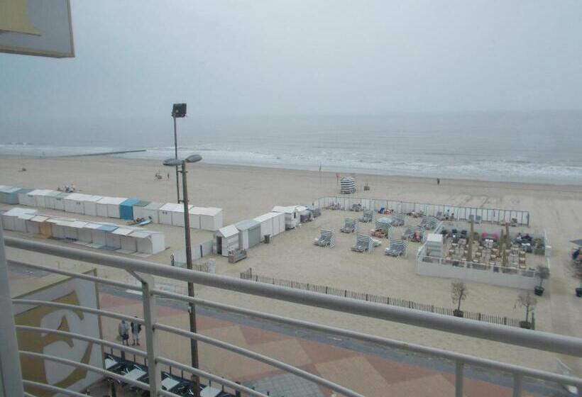 ホテル Beach Palace