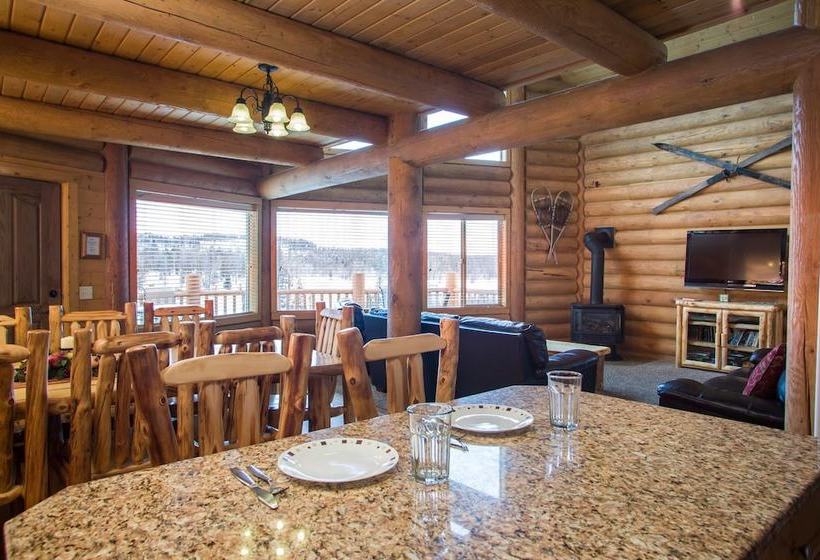 Отель Bear River Lodge