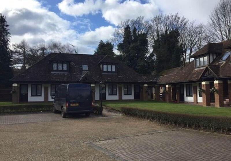 Отель Boxmoor Lodge