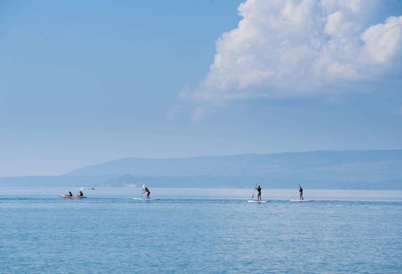 호텔 Buca Beach Resort