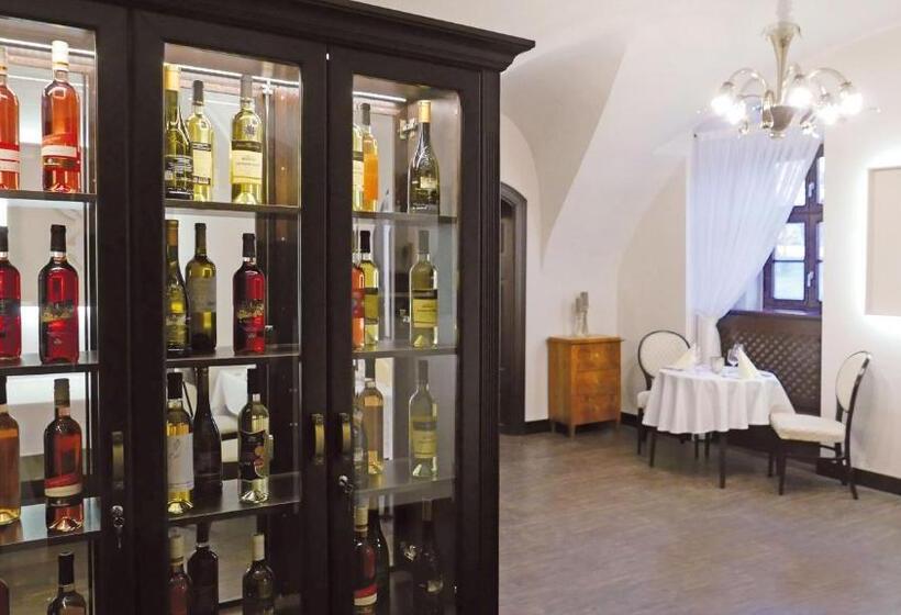 هتل Chateau Appony