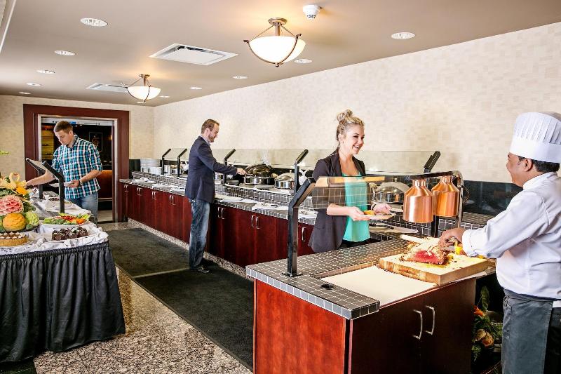 Отель Chateau Nova Yellowhead