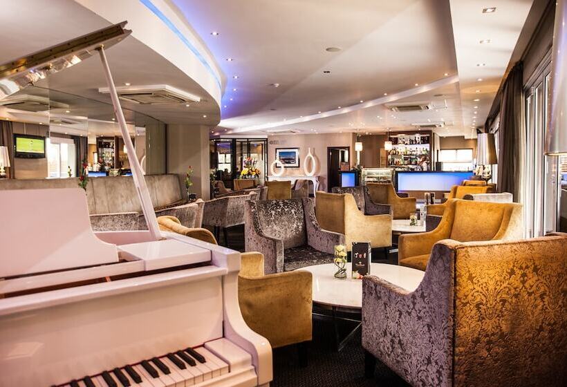 Отель Coastlands Musgrave