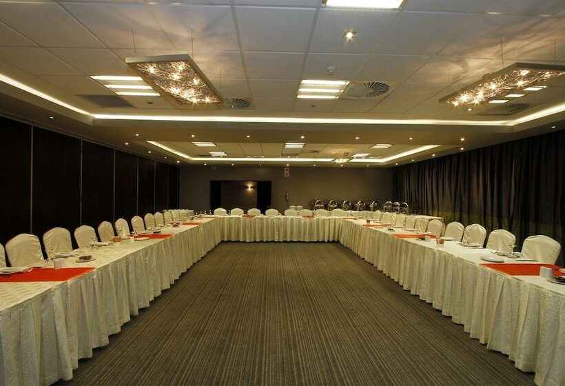 Отель Coastlands Musgrave