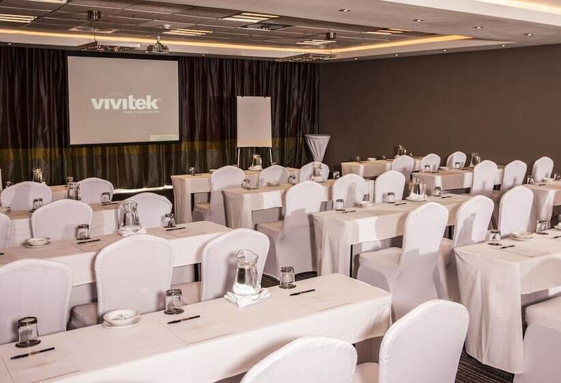 Отель Coastlands Musgrave