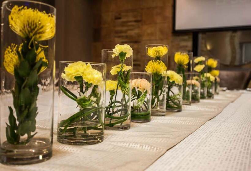 Отель Coastlands Musgrave