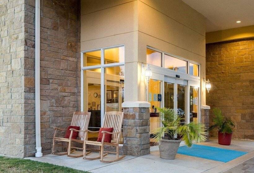 Отель Comfort Suites