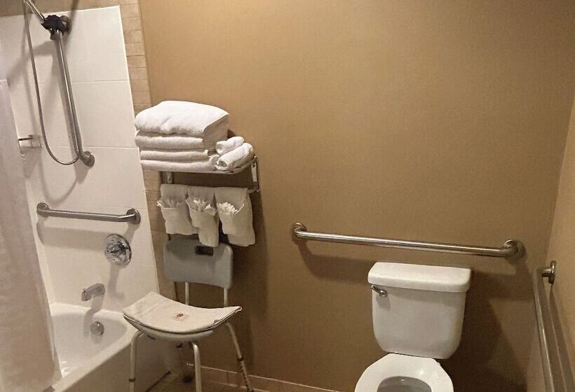 Отель Comfort Suites