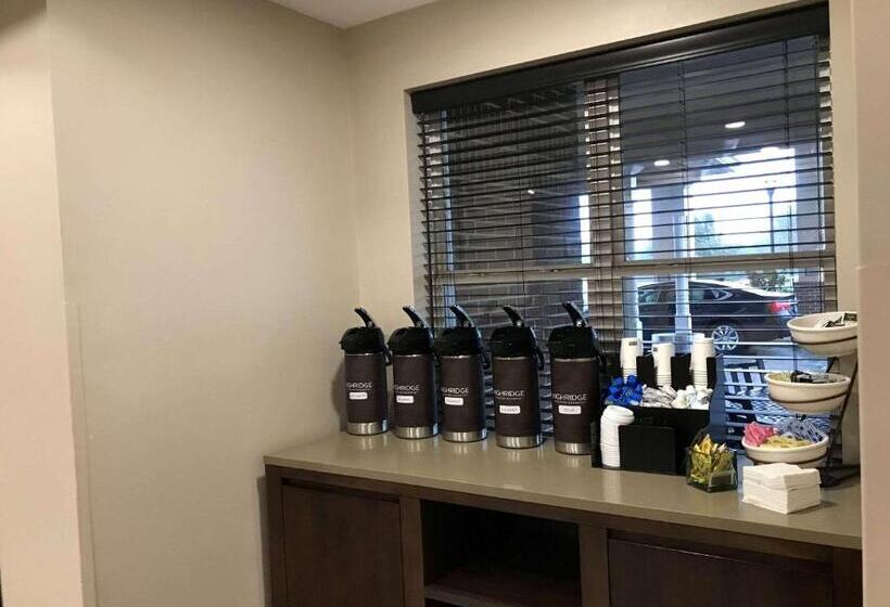 فندق Country Inn & Suites By Radisson, Emporia, Va