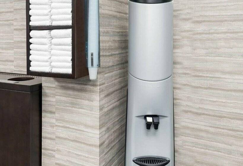 Отель Courtyard By Marriott Buffalo Airport