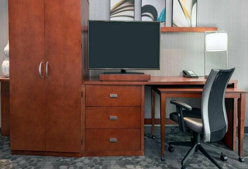 Отель Courtyard By Marriott Buffalo Airport