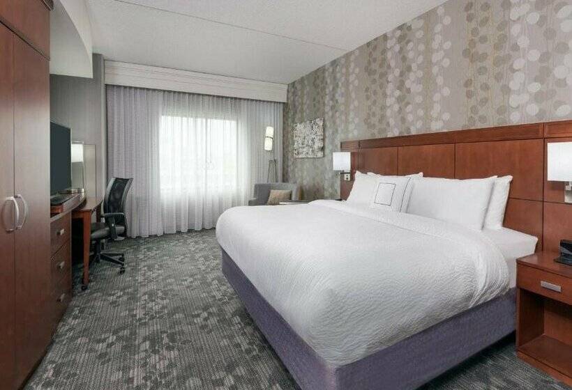 Отель Courtyard By Marriott Buffalo Airport