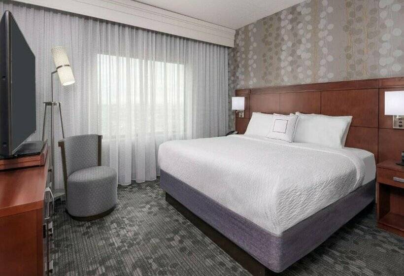 Отель Courtyard By Marriott Buffalo Airport