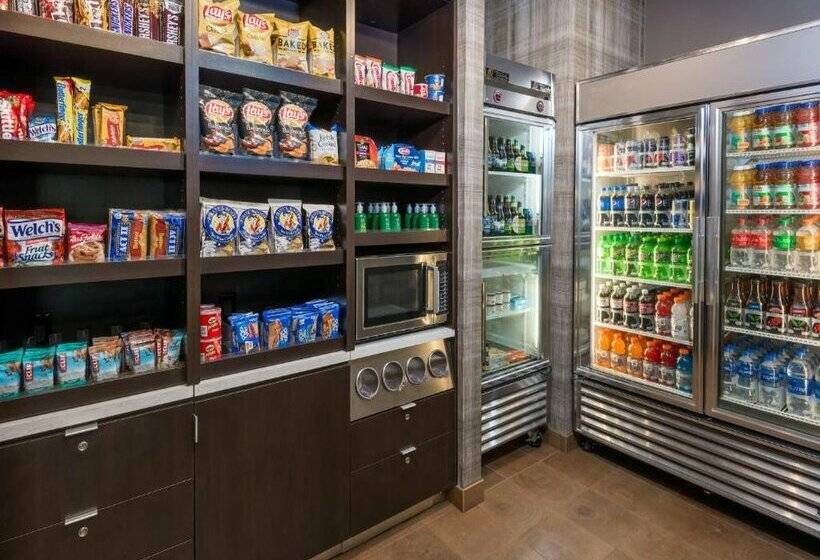 Отель Courtyard By Marriott Buffalo Airport