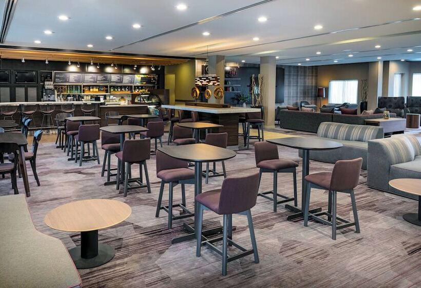 Отель Courtyard By Marriott Buffalo Airport