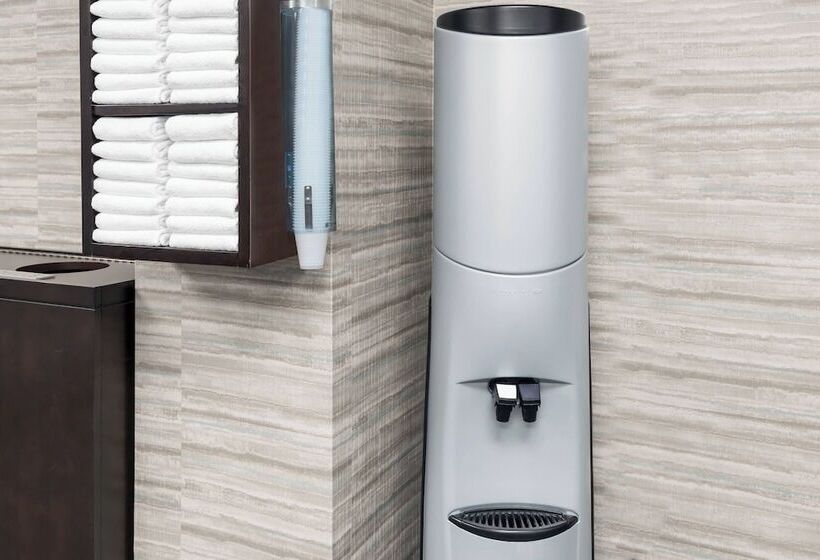 Отель Courtyard By Marriott Buffalo Airport