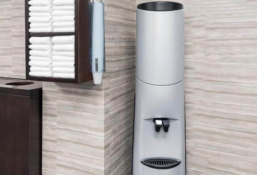 Отель Courtyard By Marriott Buffalo Airport