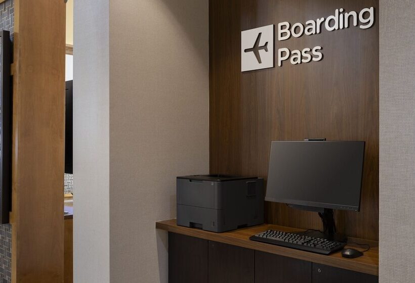 فندق Courtyard By Marriott Santa Barbara Goleta