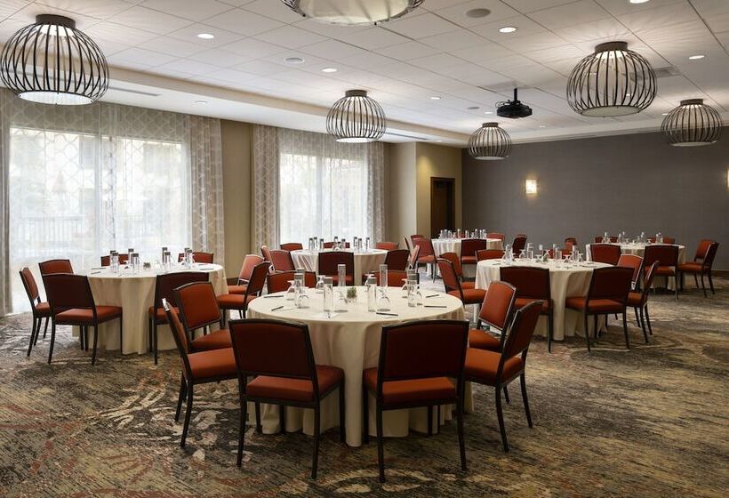 فندق Courtyard By Marriott Santa Barbara Goleta