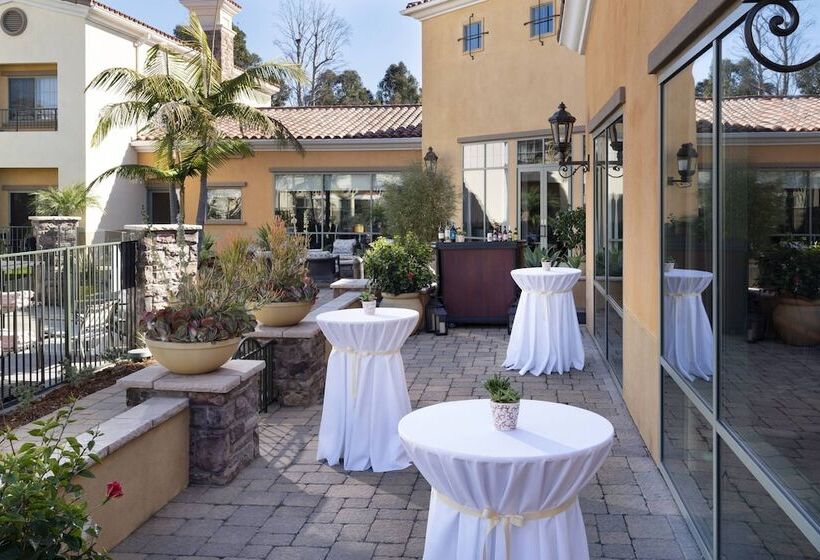 فندق Courtyard By Marriott Santa Barbara Goleta