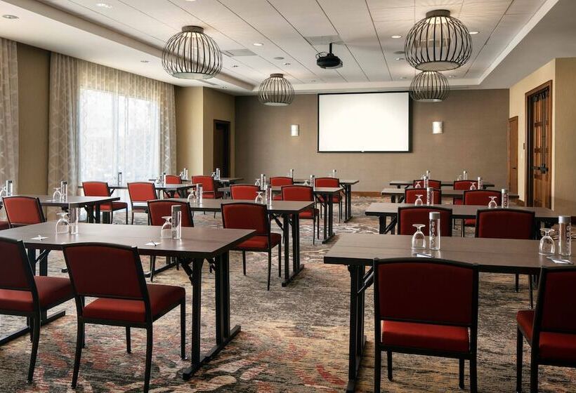 فندق Courtyard By Marriott Santa Barbara Goleta