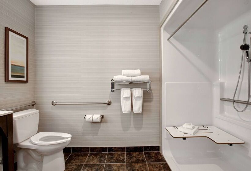 בית מלון כפרי Days Inn & Suites By Wyndham Yorkton