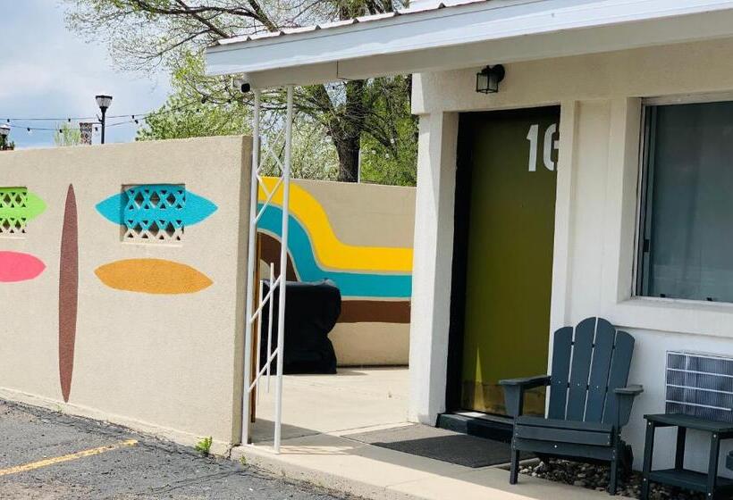 호텔 Dragonfly Motor Lodge