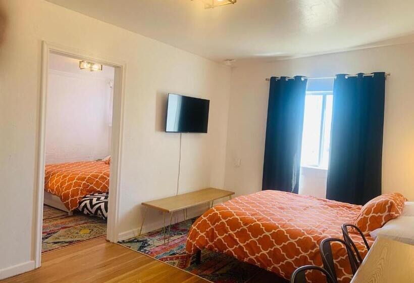 호텔 Dragonfly Motor Lodge