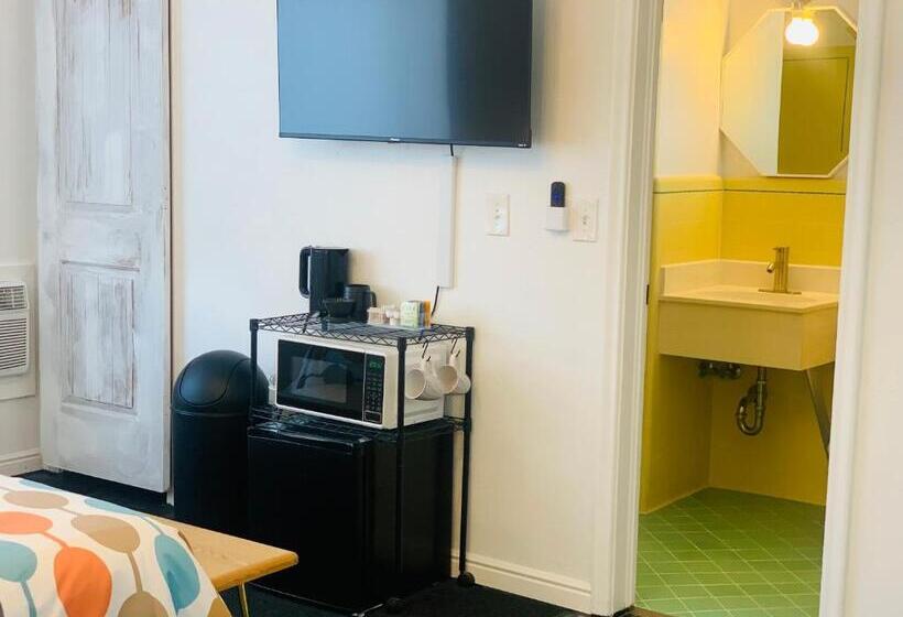 호텔 Dragonfly Motor Lodge