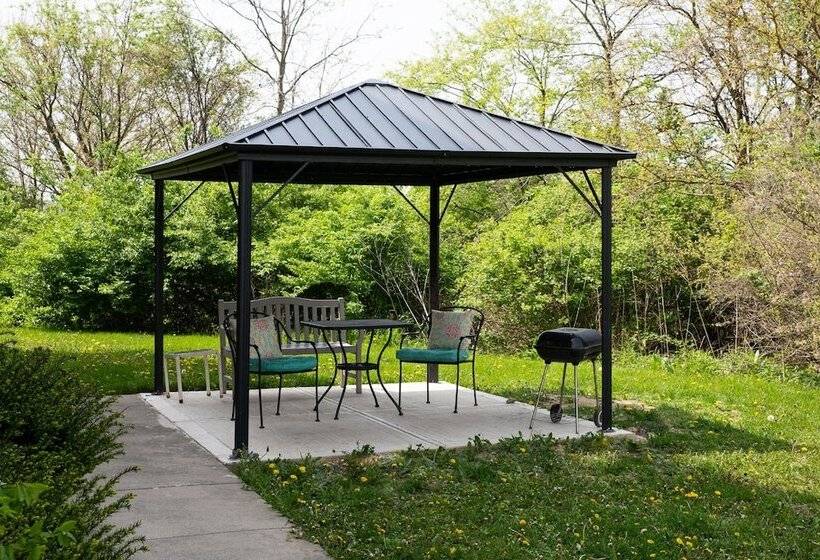 فندق Blisspoint Inn & Suites Marion