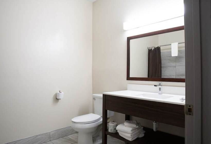 فندق Blisspoint Inn & Suites Marion