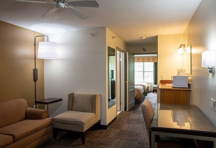 فندق Blisspoint Inn & Suites Marion