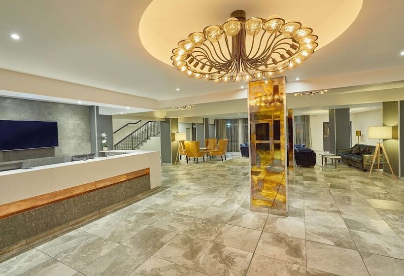 בית מלון כפרי Garden Court Mthatha