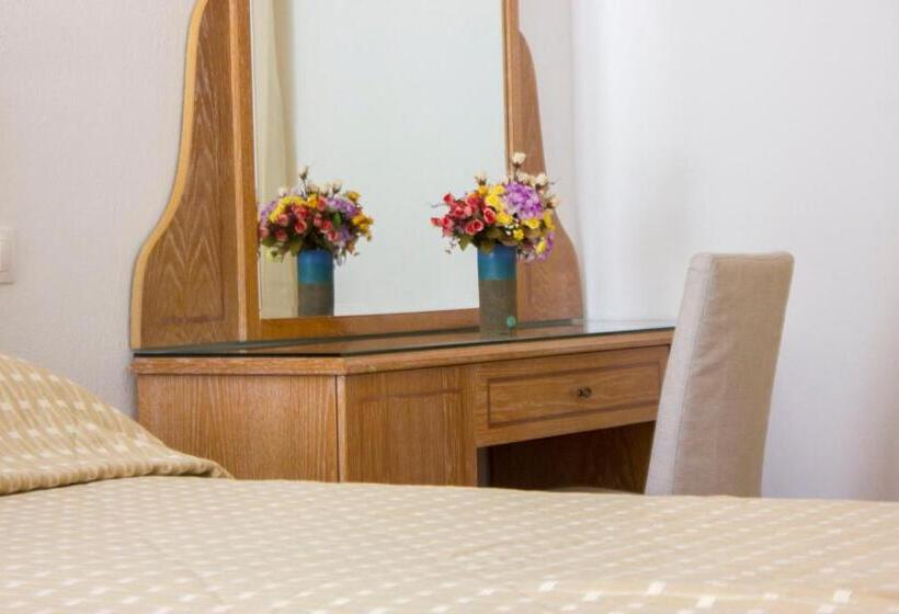 ホテル Gelos House