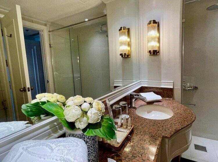 Grand Regal Hotel Davao