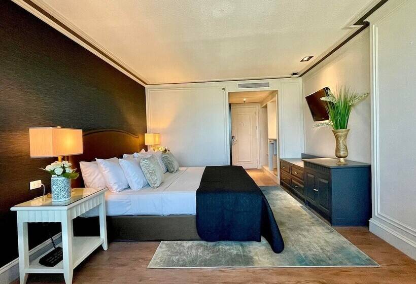 Grand Regal Hotel Davao