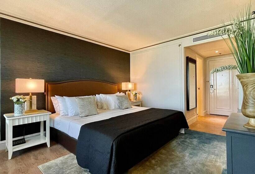 Grand Regal Hotel Davao