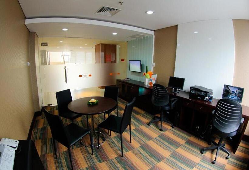 Harris Hotel & Conventions Malang