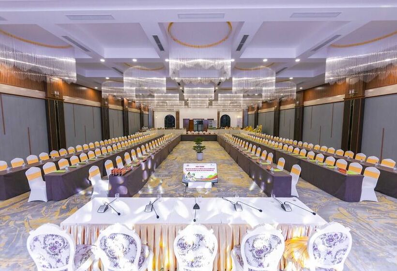 هتل Hoang Son Peace