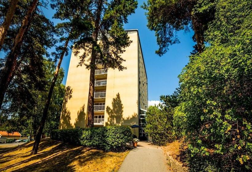 هتل L Morby  Danderyd Hospital