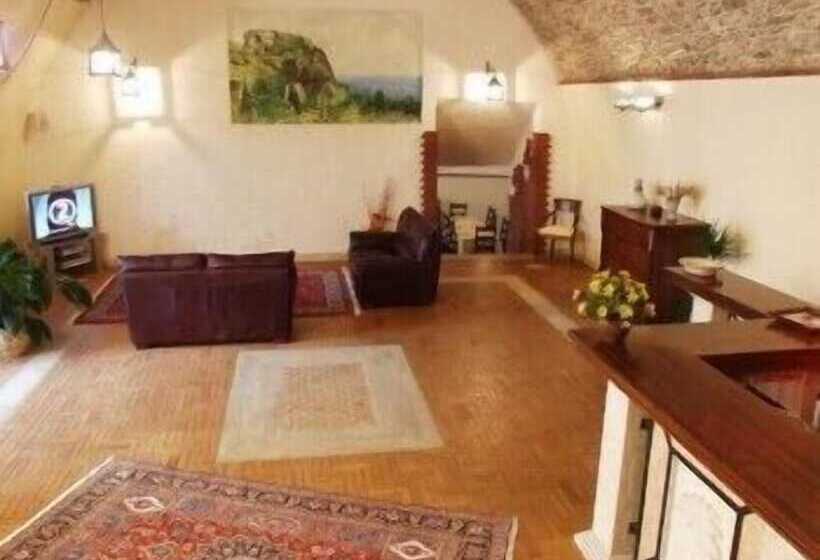 בית מלון כפרי La Fortezza