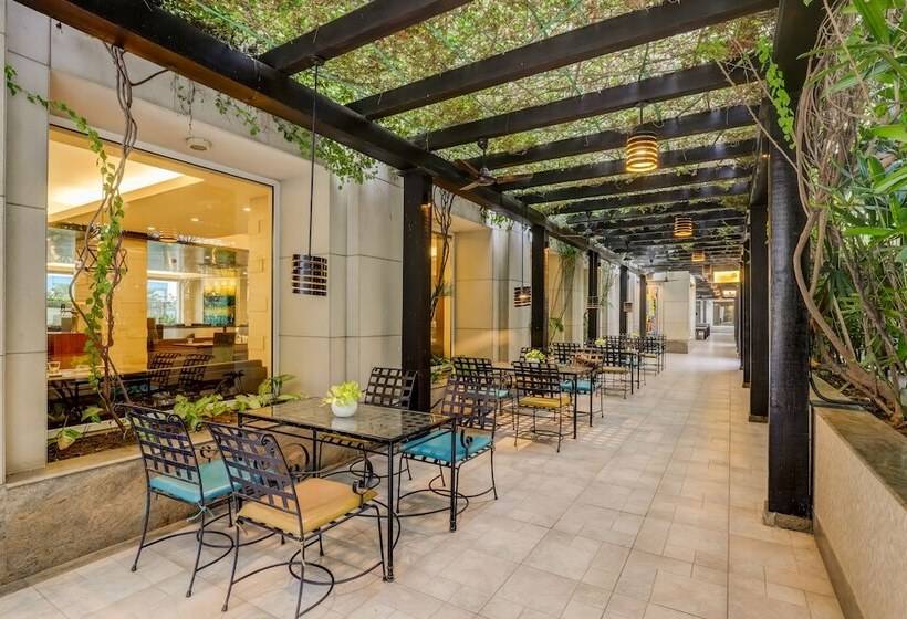 酒店 Lemon Tree Premier Delhi Airport