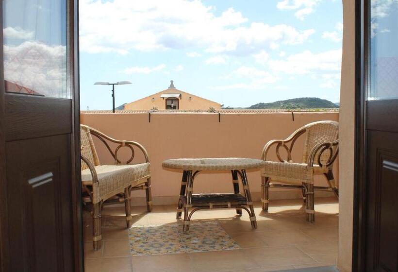 Отель Maria Caderina Green Village