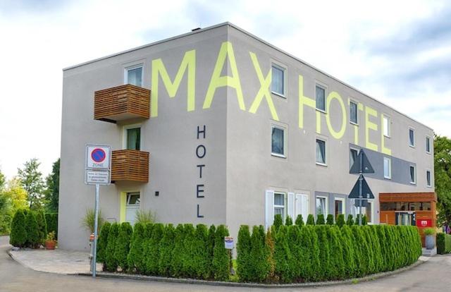 هتل Max
